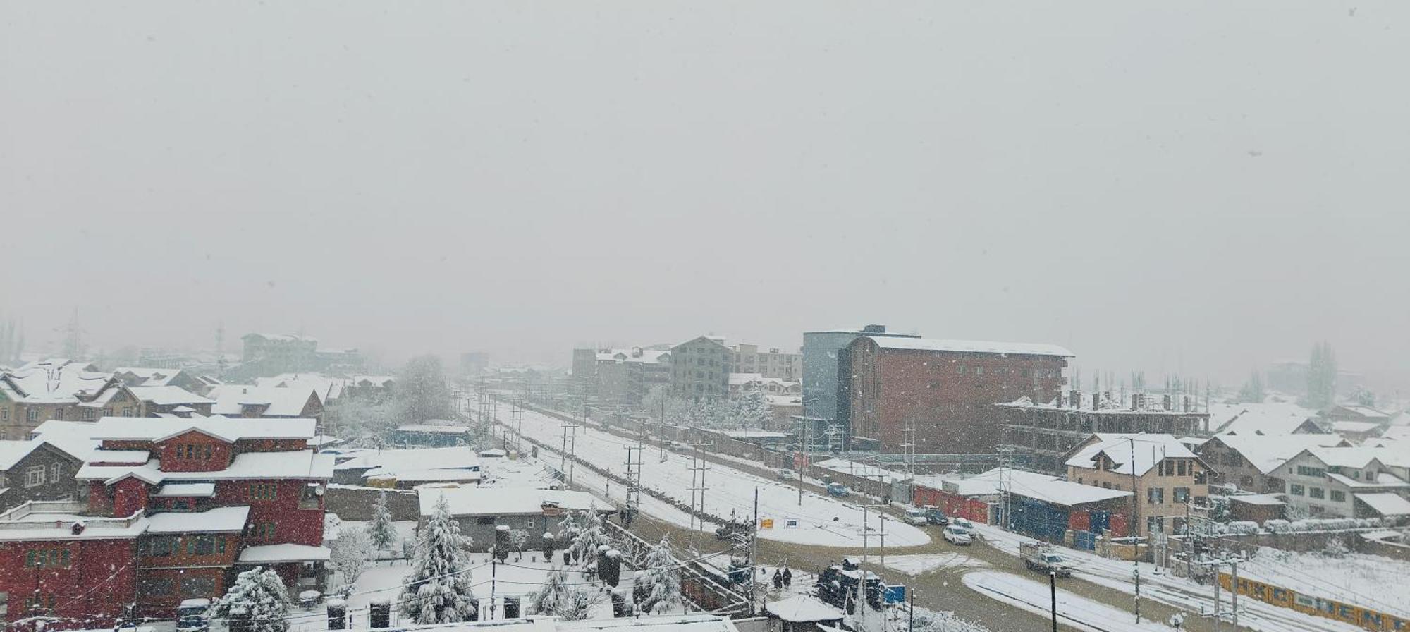 Arco Hotels And Resorts Srinagar Bagian luar foto